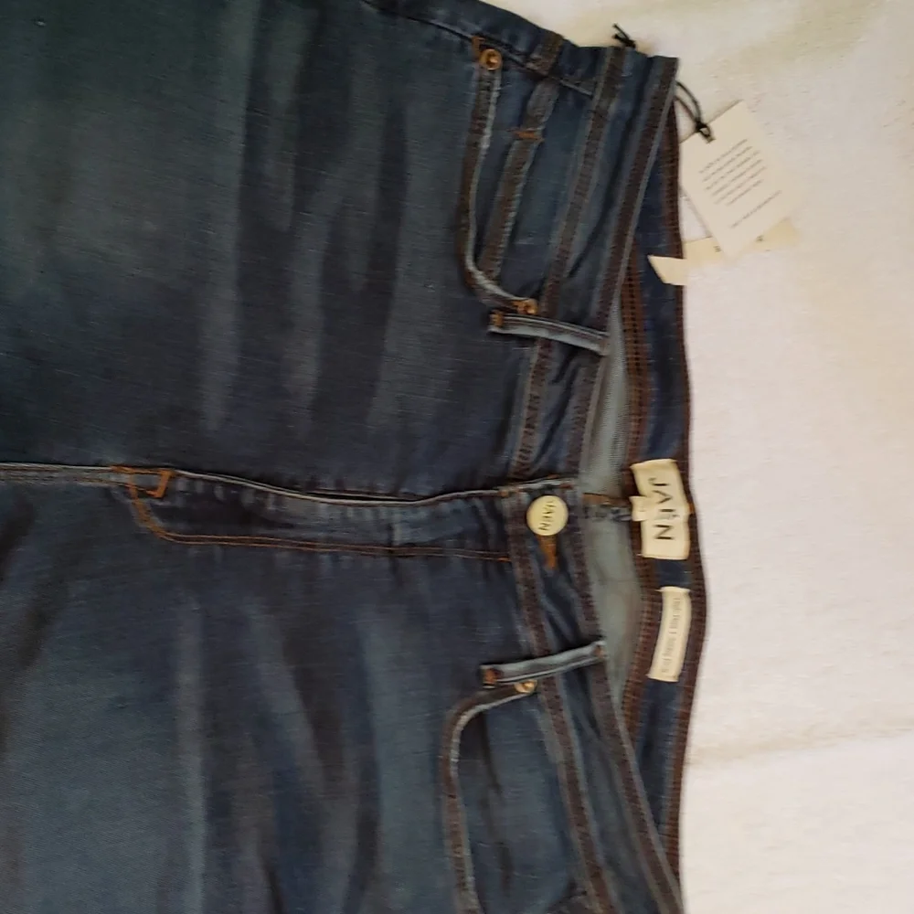 Jaen Ashley Jeans - Picture 2 of 4